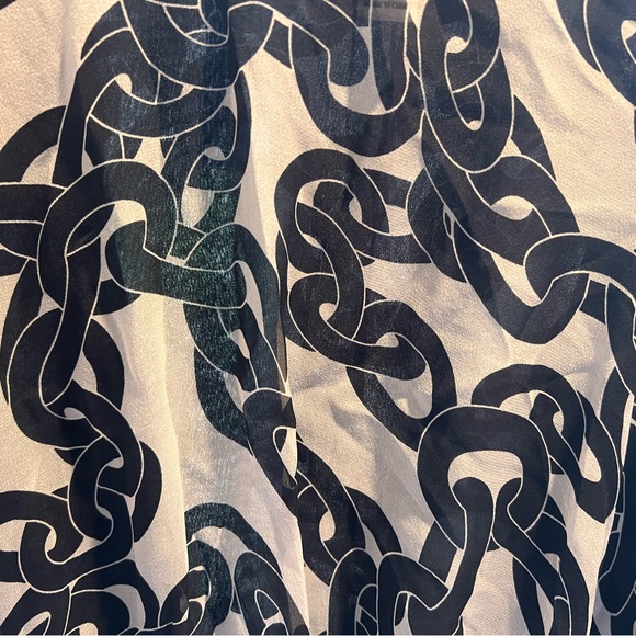 Diane von Furstenberg two piece blouse - Picture 4 of 5